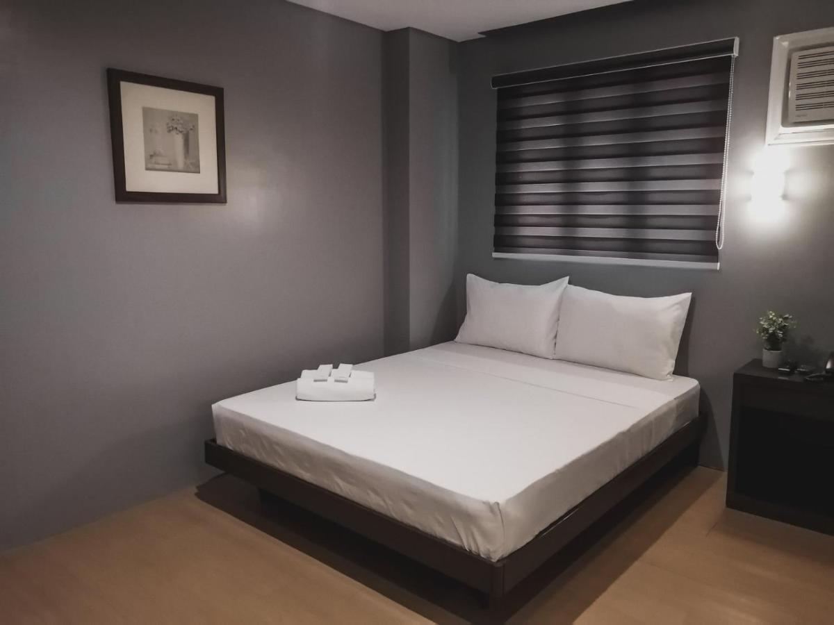 The Chipper Hotel Quezon City Buitenkant foto